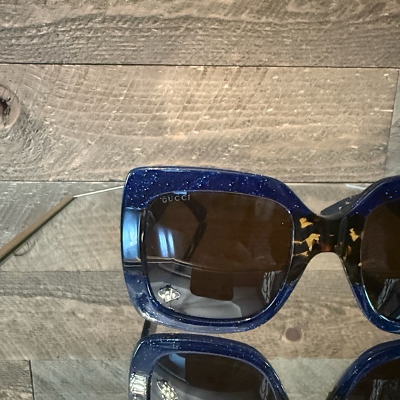 Gucci Oversized Square GG0083S Sunglasses Blue Glitter & Tortoise - Picture 6 of 10